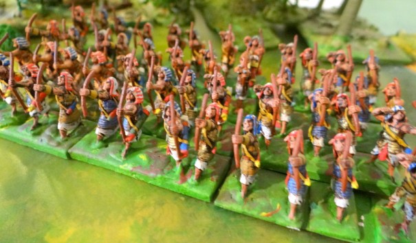 Les archers moyens en ordre serré.