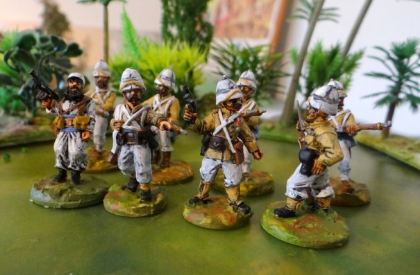 Quelques militaires souvent pas de trop pour faire face.