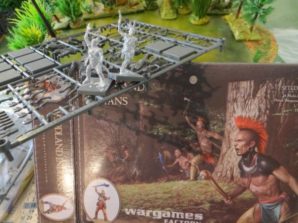 Une nouveauté : indiens plastiques guerre du canada. De jolies figs détaillées- nombreuses variantes possibles - 20£ les 24.