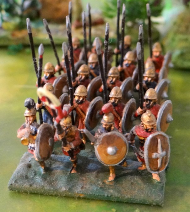 Des grecs mercenaires se battirent pour Carthage lors de la 1ere guerre punique. Il est possible qu'ils aient été équipés de piques.