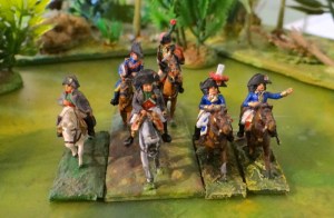 En premier quelques "Napo". De gauche à droite celui de Minifigs, celui d' AB façon campagne de France puis Bonaparte 1er consul et Bonaparte général.