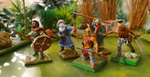 Un mixte. Arabes Greapping beast et indiens wargames factory