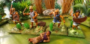 Toujours ma boite de plastiques Victrix. 7 et 8eme peltaste, 5 et 6éme frondeurs. Plus que 44 à peindre...