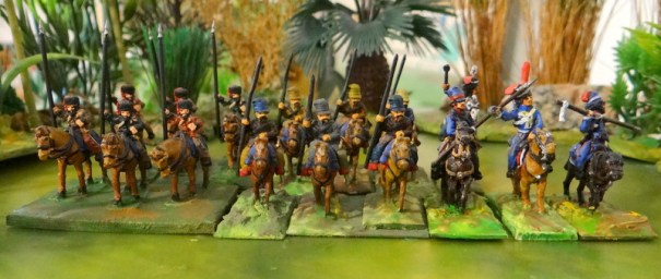 De gauche à droite : les Naismiths, les minifigs et des AB