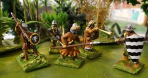 Et pour finir 5 "plastiques" sortis de table ce jour. Des essais de lasure en fait !