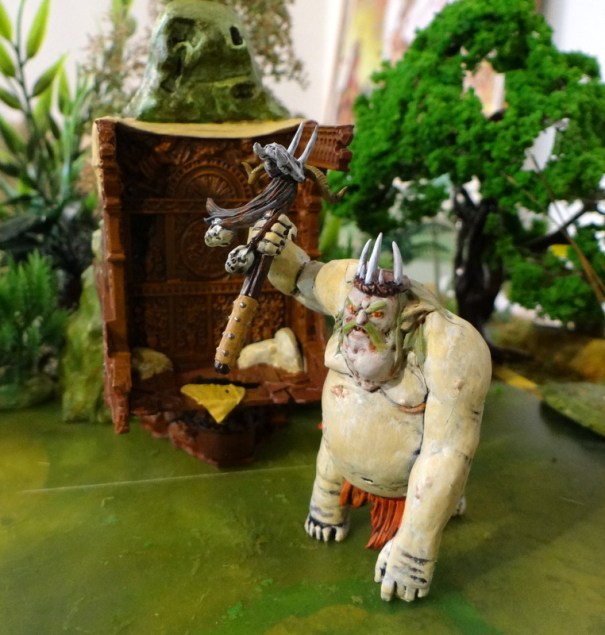 Le fichu roi des gobelins sous la montagne. Figs GW pas terrible.