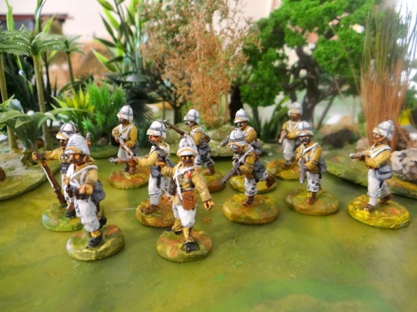 La légion en tenue coloniale fin 1800 début 1900.