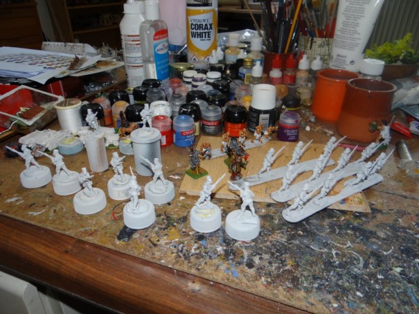 Congo suite. Des Allemands de chez Coppelstone. Les autochtones préfréraient s'engager comme Askaris auprès des Allemands lesquels les payaient trois fois plus cher que les Anglais. De plus ils étaient beaucoup mieux considérés par les Germains.