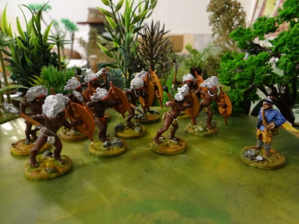 Le lieutenant Etienne de la coloniale essaie de pourparler avec un parti de Watuta. C'est pas gagné !