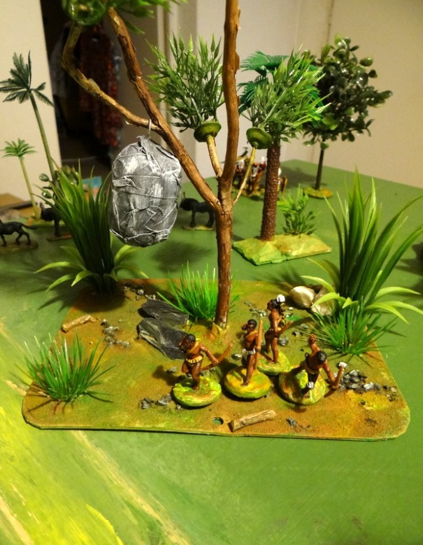 Croyant aller plus vite le groupe d'archer traverse un terrain dangereux et tombe sur un nid de frelons. C'est la débandade. 