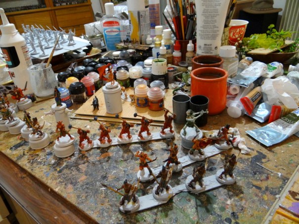 Ouf, ça se complique ! Un coup de balai me parait nécessaire. En tout cas beaucoup de "Conans" au programme.